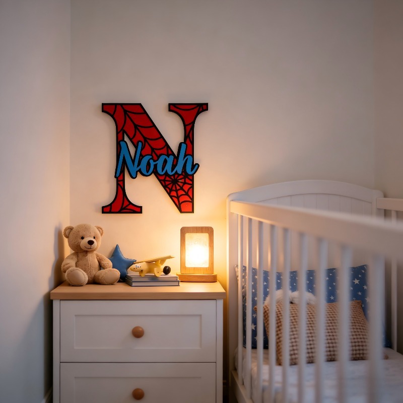 Wooden Letter Sign - Personalisiertes Spinnennetz-Namensschild, Maßgefertigte Holzplakette mit Holzbuchstaben,